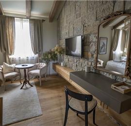 5 bedroom villa with heated pool near Momjan, Istria, sleep 12